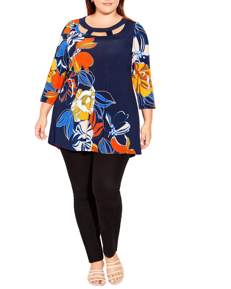 Front of a model wearing a size 14 Harriet Placement Tunic in Navy / Orange by Evans. | dia_product_style_image_id:234254